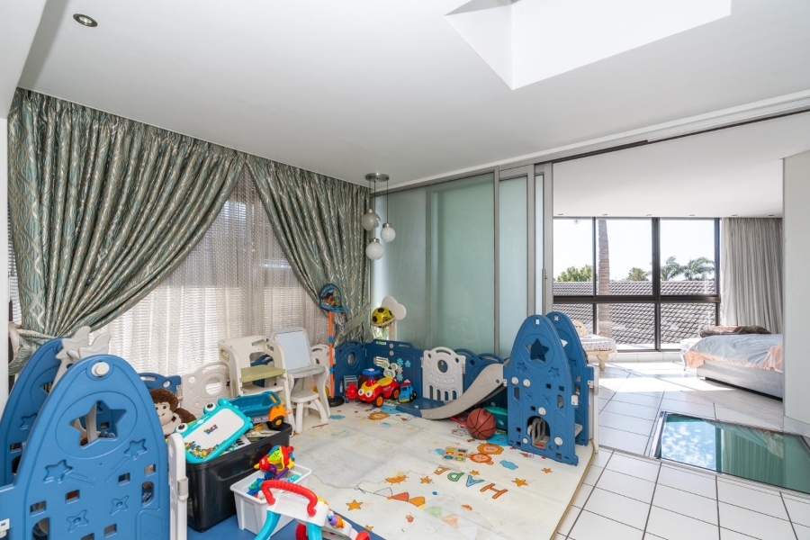 6 Bedroom Property for Sale in Welgelegen Western Cape